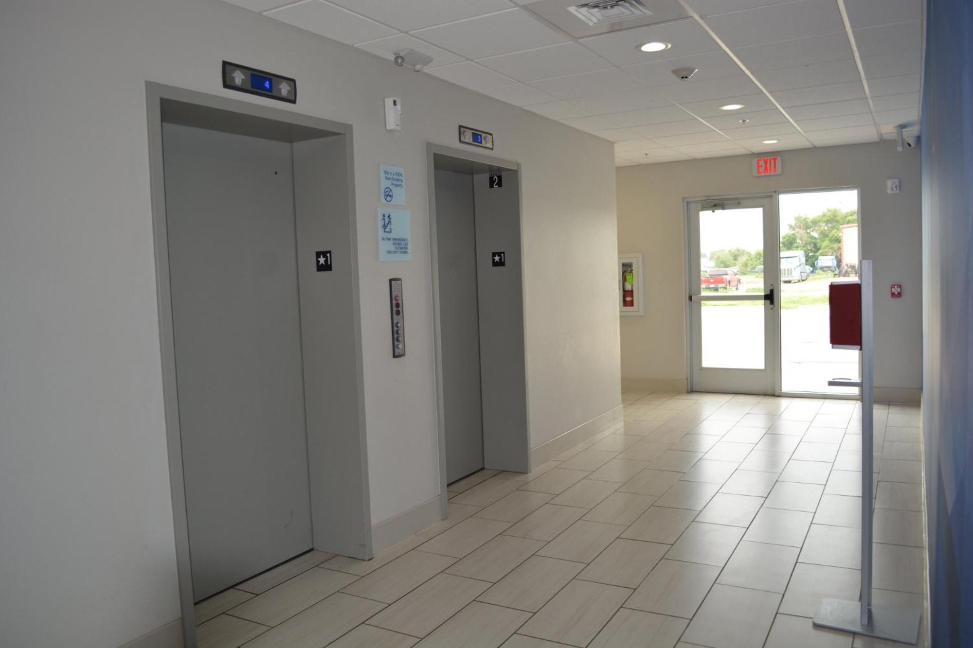 Holiday Inn Express & Suites Liberal Εξωτερικό φωτογραφία