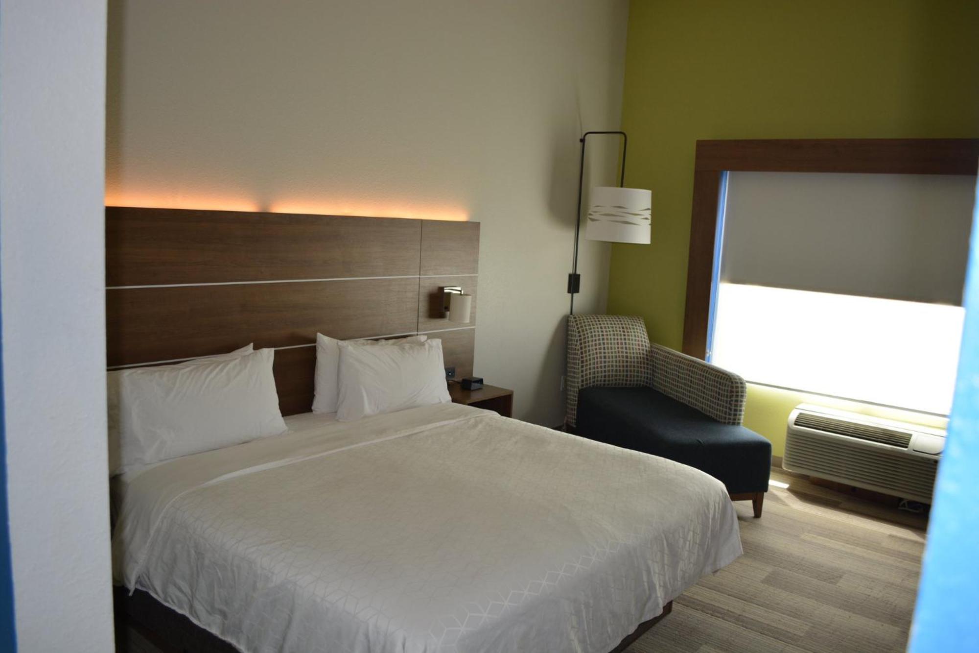 Holiday Inn Express & Suites Liberal Εξωτερικό φωτογραφία
