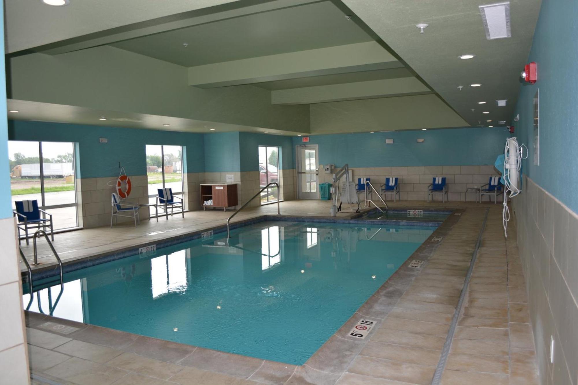 Holiday Inn Express & Suites Liberal Εξωτερικό φωτογραφία
