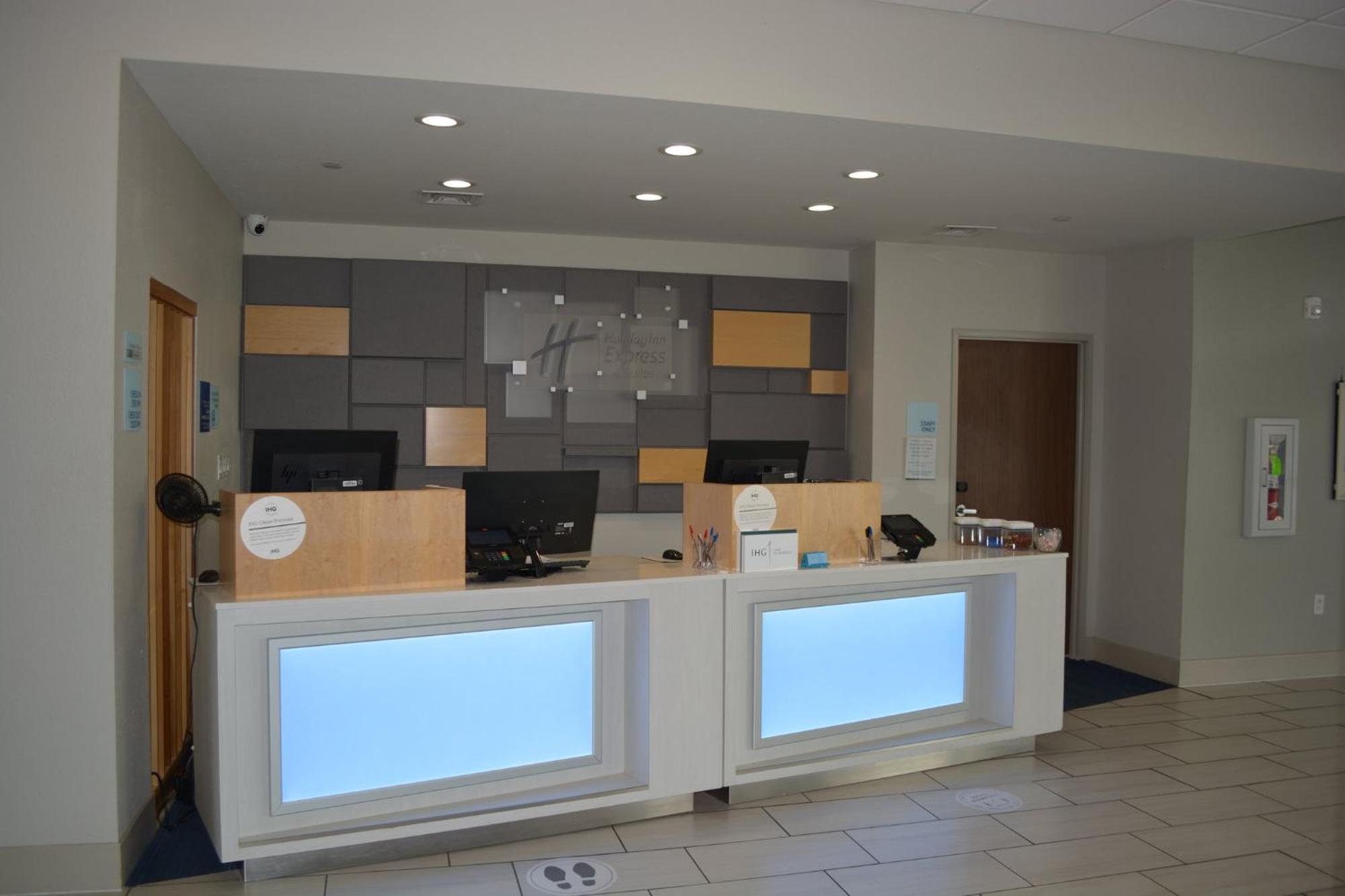 Holiday Inn Express & Suites Liberal Εξωτερικό φωτογραφία