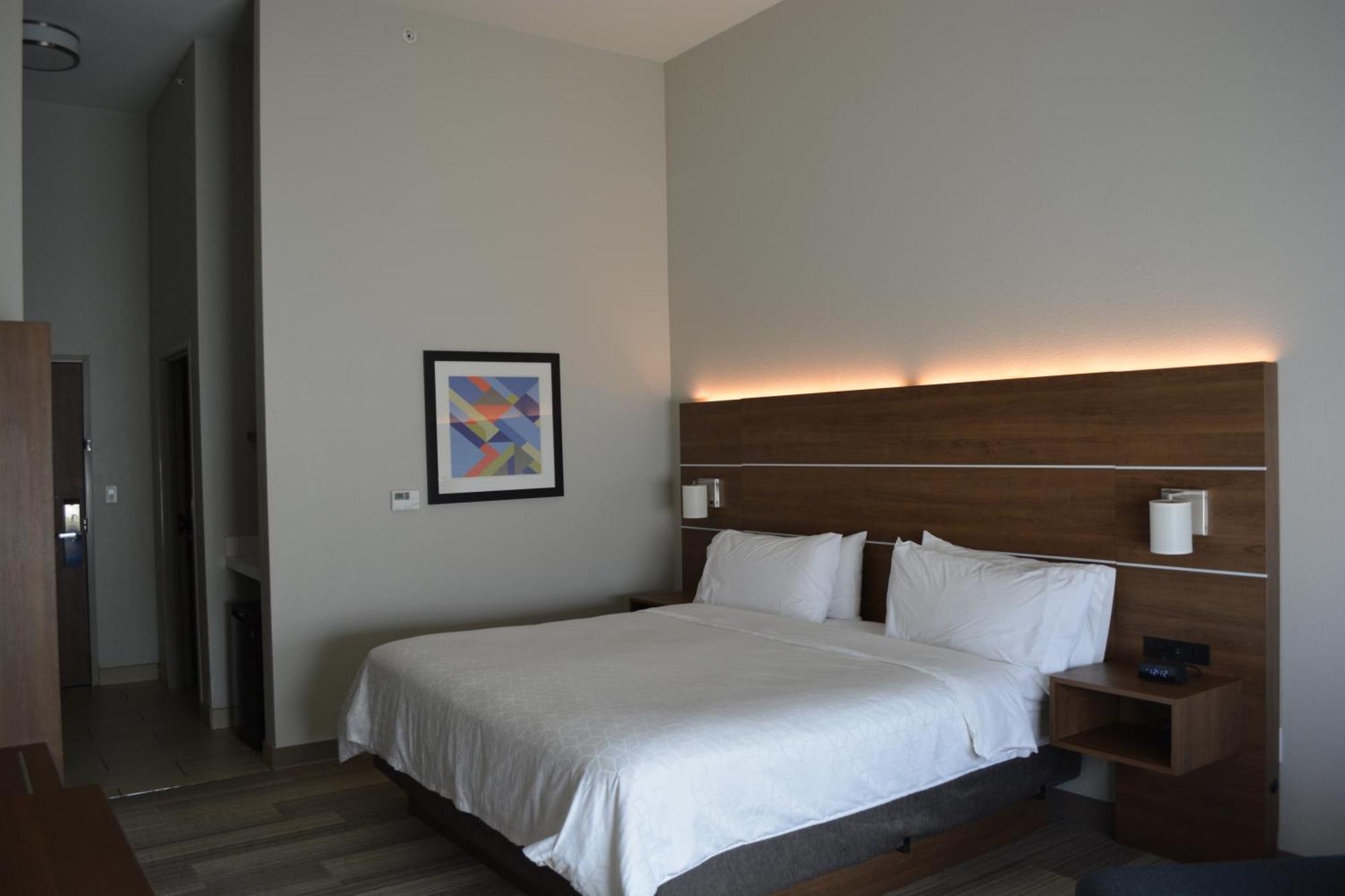 Holiday Inn Express & Suites Liberal Εξωτερικό φωτογραφία