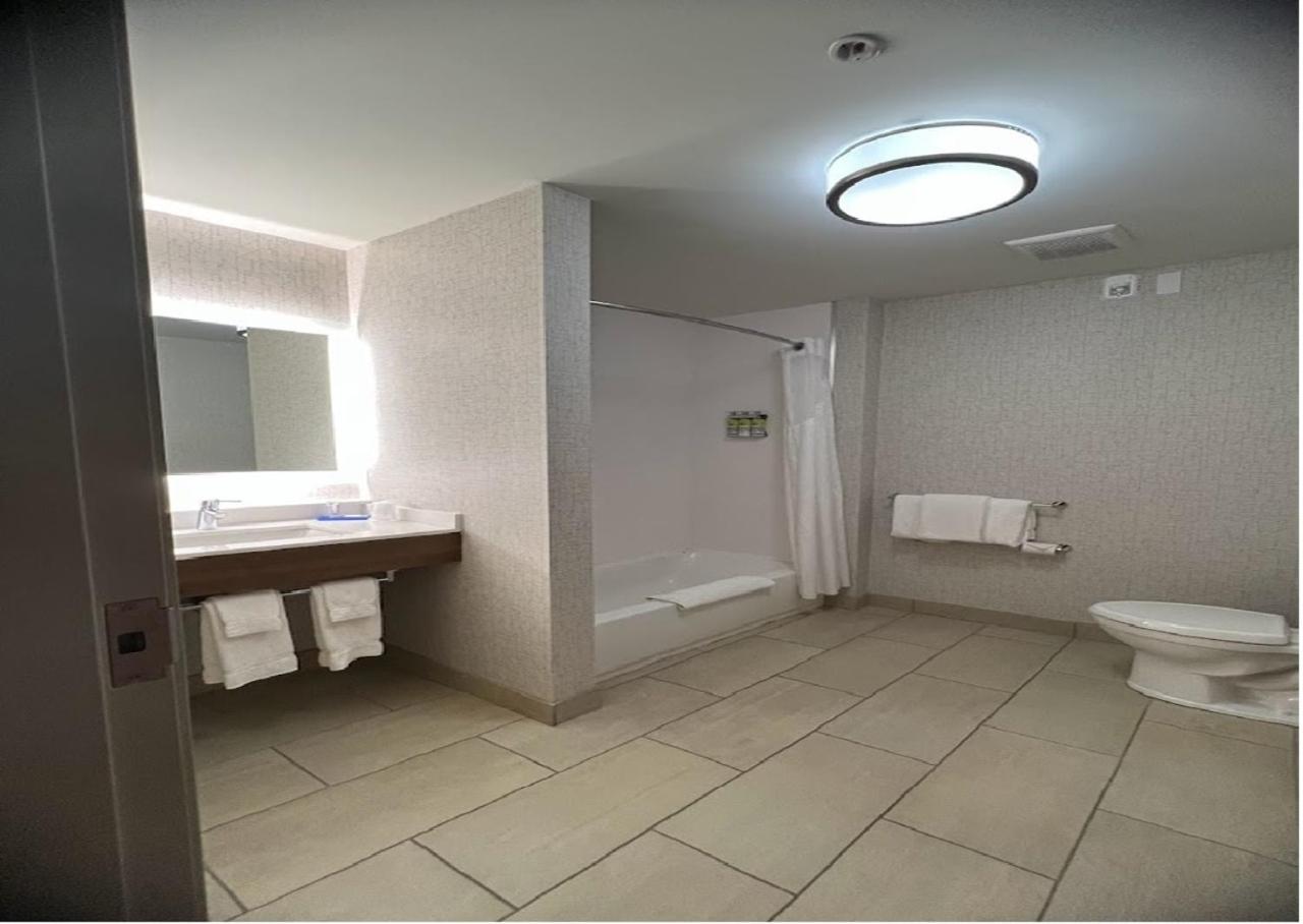 Holiday Inn Express & Suites Liberal Εξωτερικό φωτογραφία