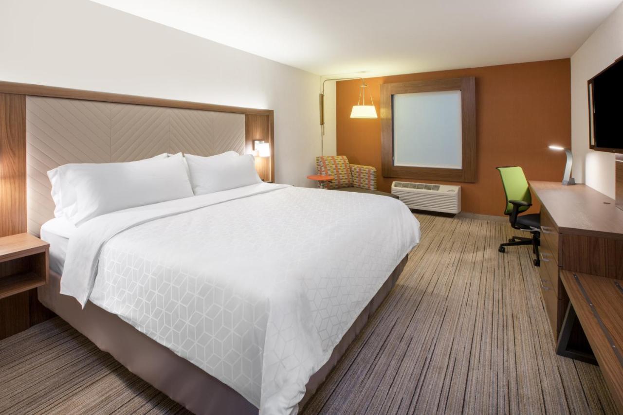 Holiday Inn Express & Suites Liberal Εξωτερικό φωτογραφία