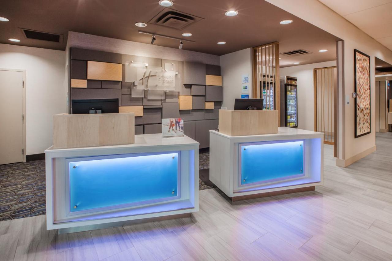 Holiday Inn Express & Suites Liberal Εξωτερικό φωτογραφία